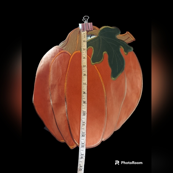 Croft & Barrow Placemats Six Pumpkins, Harvest, Two Leaves - Picture 3 of 11